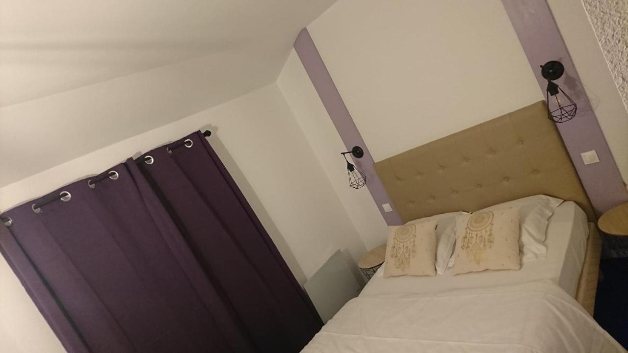 Hotel Les Deux Porches Verrieres  Экстерьер фото