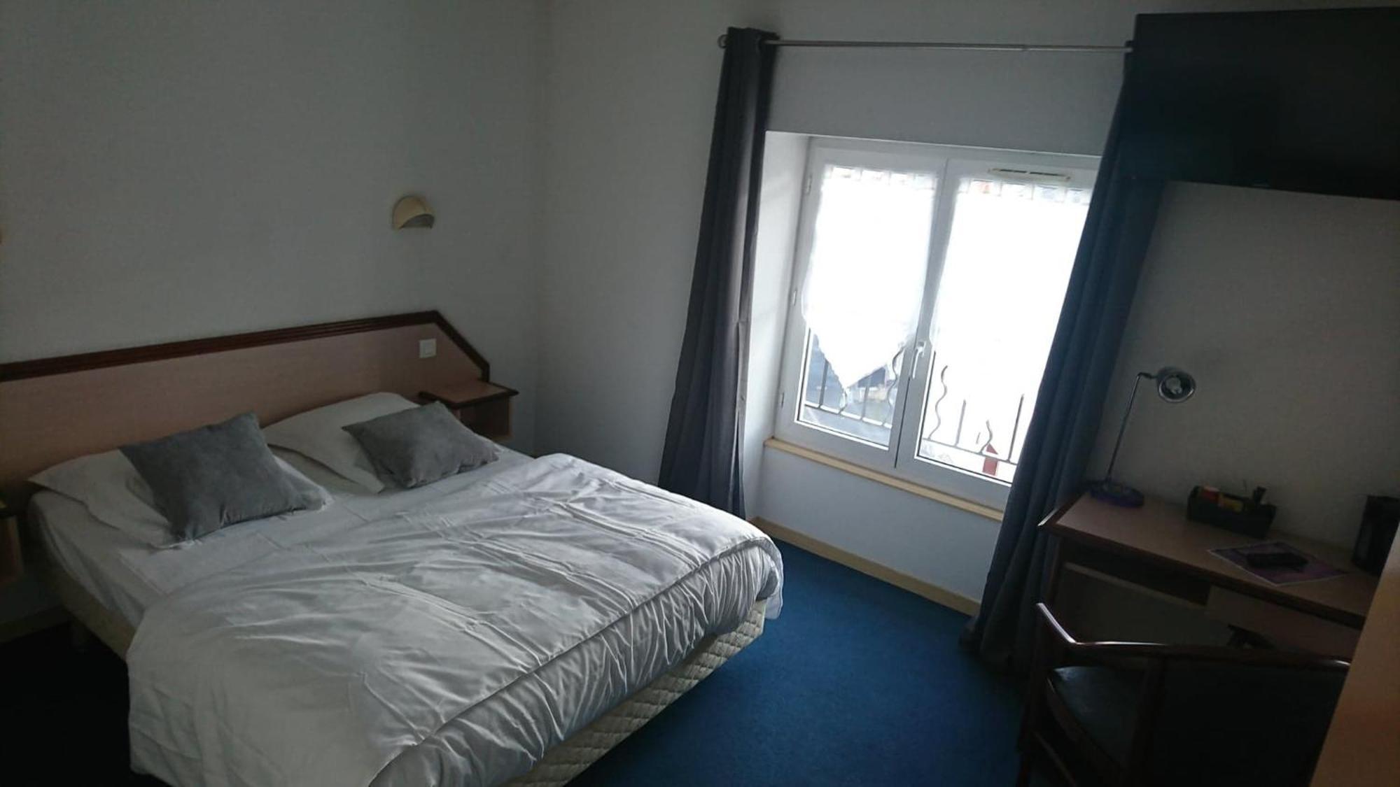 Hotel Les Deux Porches Verrieres  Экстерьер фото