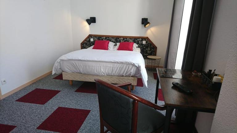 Hotel Les Deux Porches Verrieres  Экстерьер фото