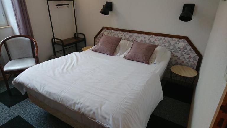 Hotel Les Deux Porches Verrieres  Экстерьер фото