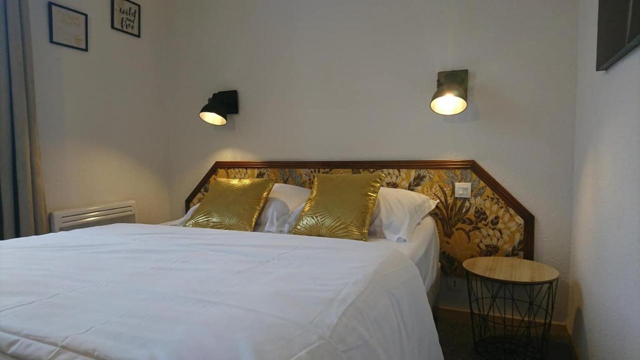 Hotel Les Deux Porches Verrieres  Экстерьер фото