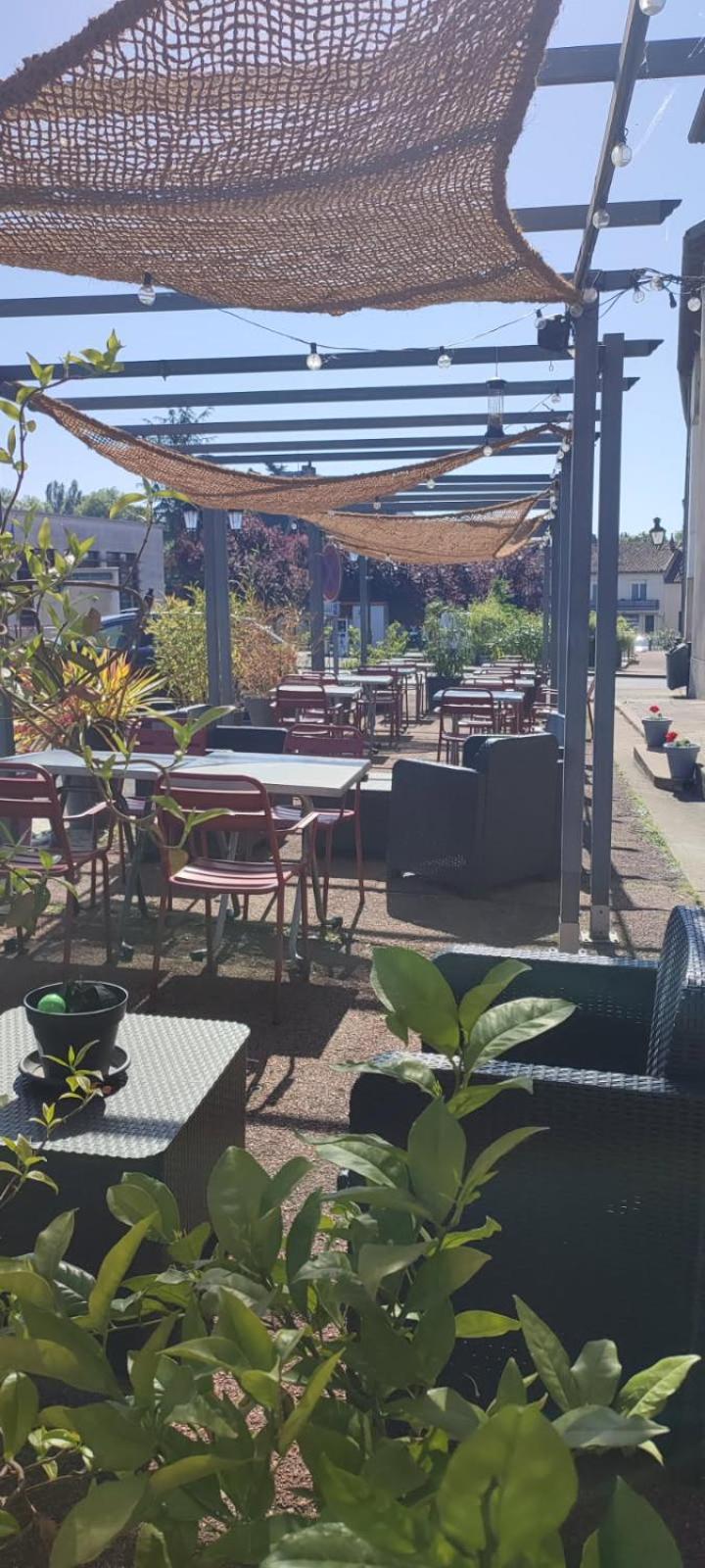 Hotel Les Deux Porches Verrieres  Экстерьер фото